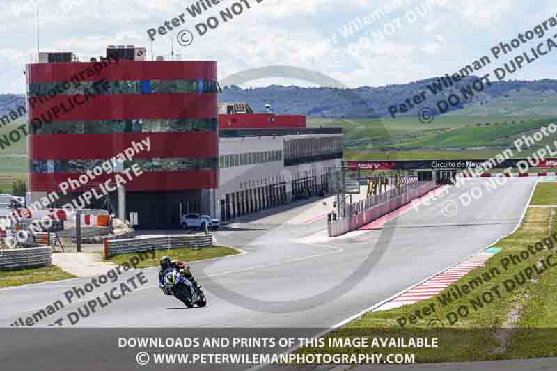 cadwell no limits trackday;cadwell park;cadwell park photographs;cadwell trackday photographs;enduro digital images;event digital images;eventdigitalimages;navarra;no limits trackdays;peter wileman photography;racing digital images;trackday digital images;trackday photos